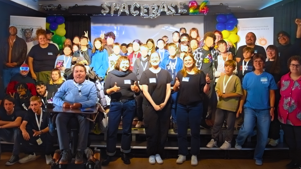 Gruppenfoto SpaceBase 24 - Teilnehmende und Crew