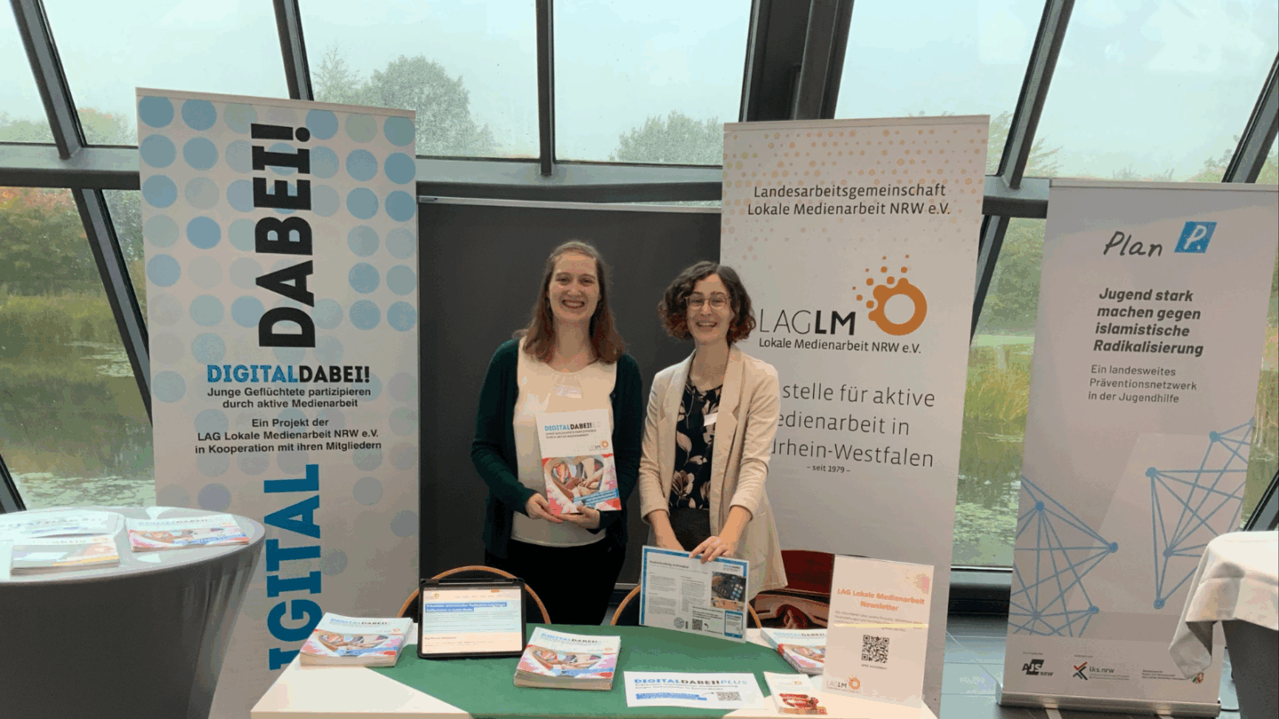 Das Team der LAG LM mit ihrem Stand beim Markt der Möglichkeiten auf dem AJS-Fachtag